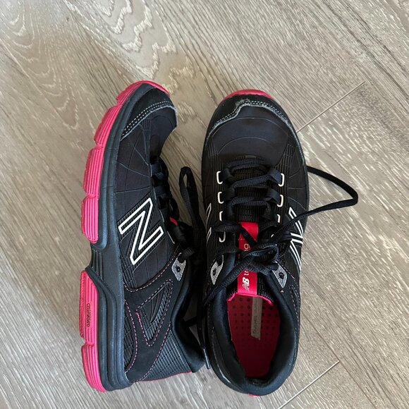 NEW BALANCE SNEAKERS - Picture 3 of 3